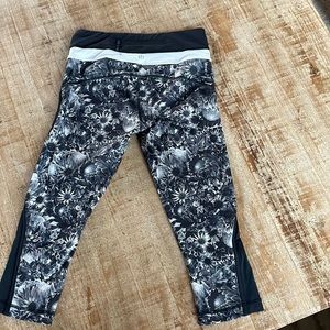 Lululemon vintage cropped leggings